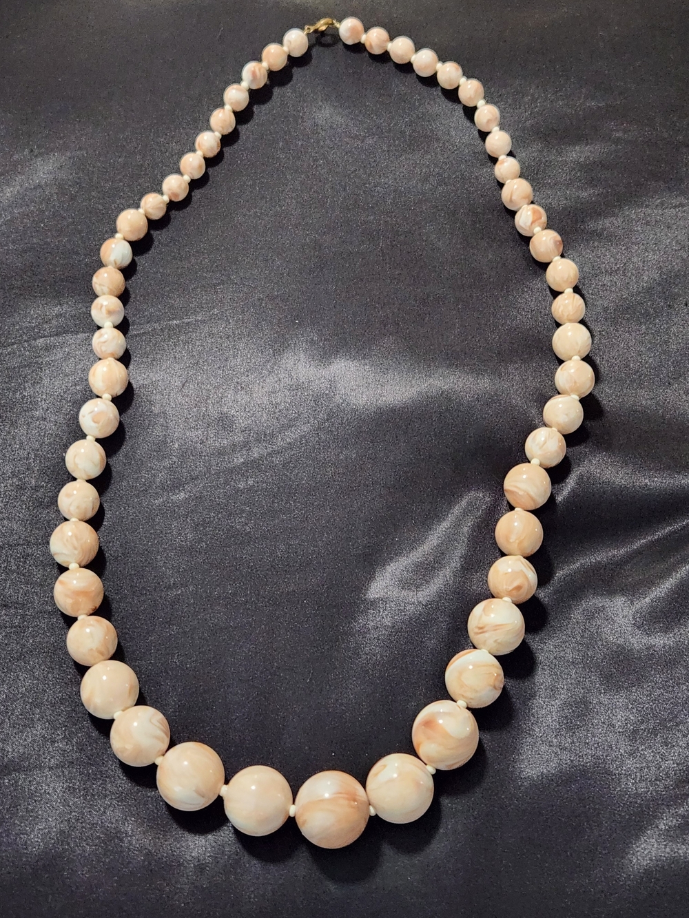 ​Vintage Marbled Peach Cream Acrylic Bead Graduated Strand Necklace 23"
